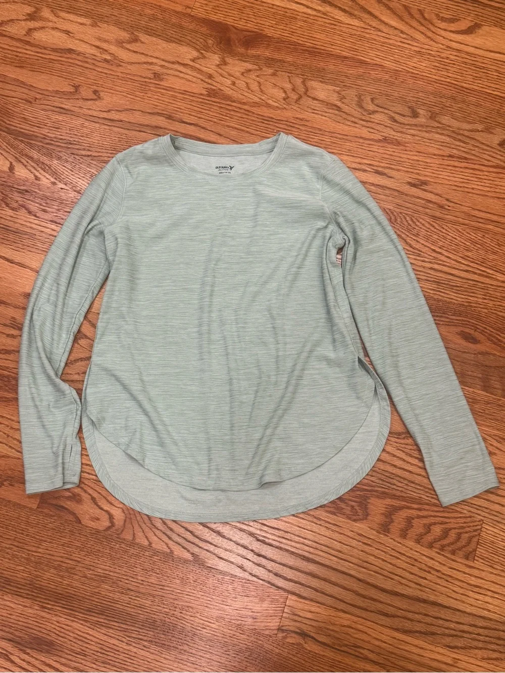Girls Old Navy Active Sage Long-Sleeve Crewneck Top